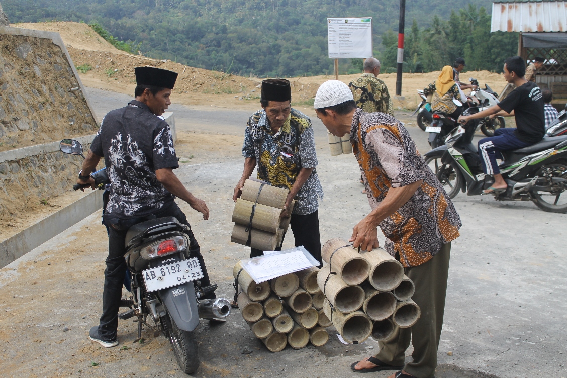 Dari Nira Hingga Menjadi Gula Semut Organik: Proses Produksi Yang Menjaga Kualitas